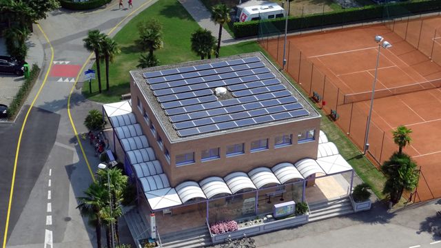 stabile  commerciale impianto fotovoltaico